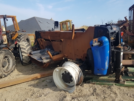 New Holland Lm5040 Powershuttle Nut Available For Dismantling - Rezervni deo za Teleskopski upravljač: slika 1 New Holland Lm5040 Powershuttle Nut Available For Dismantling - Rezervni deo za Teleskopski upravljač: slika 1
