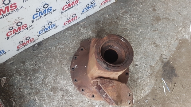 Same Rubin 120, Rear Half Axle Housing Lhs, Rhs 0.011.2725.0/40, 85033 - Zadnja osovina za Traktor: slika 4 Same Rubin 120, Rear Half Axle Housing Lhs, Rhs 0.011.2725.0/40, 85033 - Zadnja osovina za Traktor: slika 4
