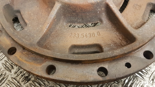Same Rubin 120 Titan, Silver Rear Axle Differential Flange 0.007.7564.0/30 - Zadnja osovina za Traktor: slika 3 Same Rubin 120 Titan, Silver Rear Axle Differential Flange 0.007.7564.0/30 - Zadnja osovina za Traktor: slika 3