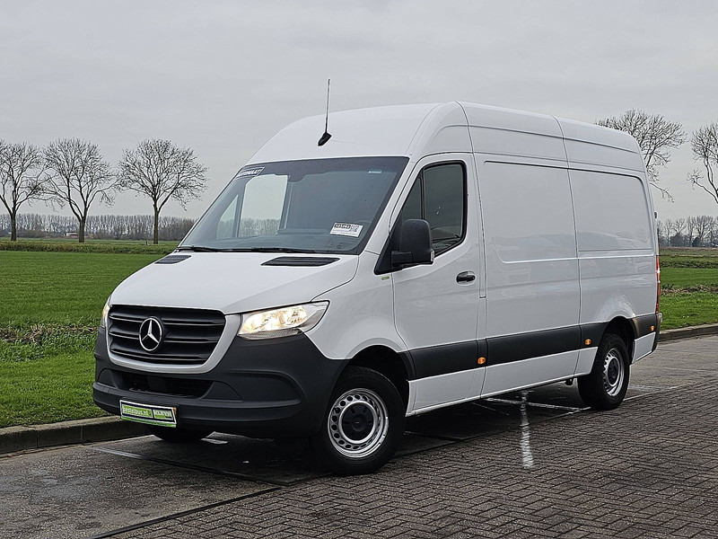 Mercedes-Benz Sprinter 311 CDI 37 AUT. L2H2 - Mali kombi: slika 2 Mercedes-Benz Sprinter 311 CDI 37 AUT. L2H2 - Mali kombi: slika 2