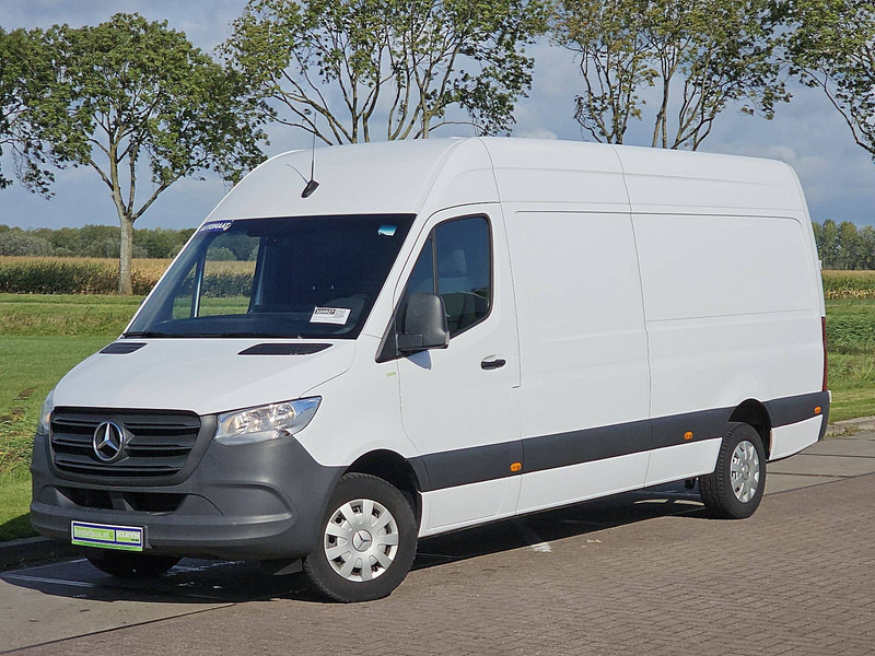 Mercedes-Benz Sprinter 317 L3H2 Maxi Mbux10 AC - Furgon: slika 2 Mercedes-Benz Sprinter 317 L3H2 Maxi Mbux10 AC - Furgon: slika 2