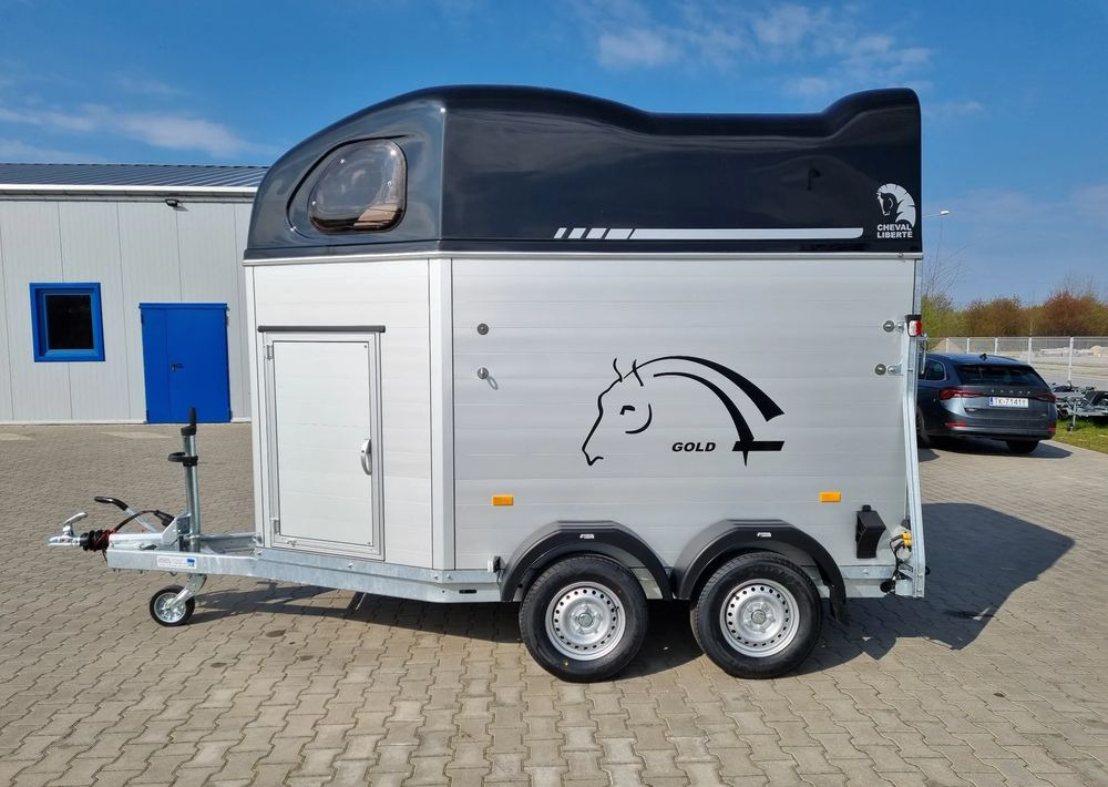CHEVAL LIBERTÉ Cheval Liberte Gold First Alu + siodlarnia przyczepa dwukonna - Prikolica za konje: slika 4 CHEVAL LIBERTÉ Cheval Liberte Gold First Alu + siodlarnia przyczepa dwukonna - Prikolica za konje: slika 4