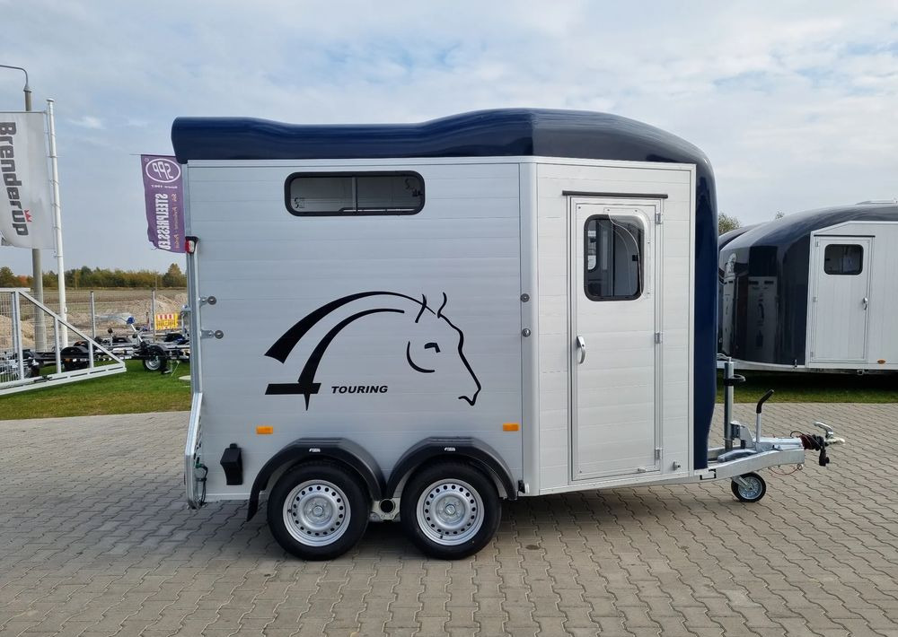 CHEVAL LIBERTÉ Cheval Liberte Touring Country + Siodlarnia - Prikolica za konje: slika 4 CHEVAL LIBERTÉ Cheval Liberte Touring Country + Siodlarnia - Prikolica za konje: slika 4