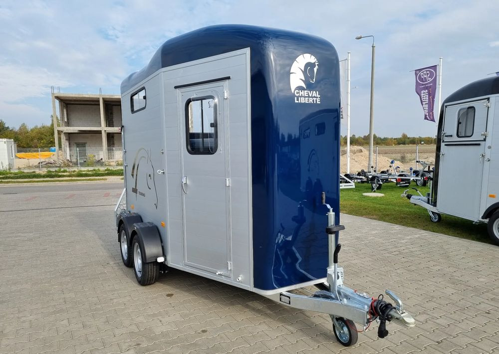 CHEVAL LIBERTÉ Cheval Liberte Touring Country + Siodlarnia - Prikolica za konje: slika 5 CHEVAL LIBERTÉ Cheval Liberte Touring Country + Siodlarnia - Prikolica za konje: slika 5