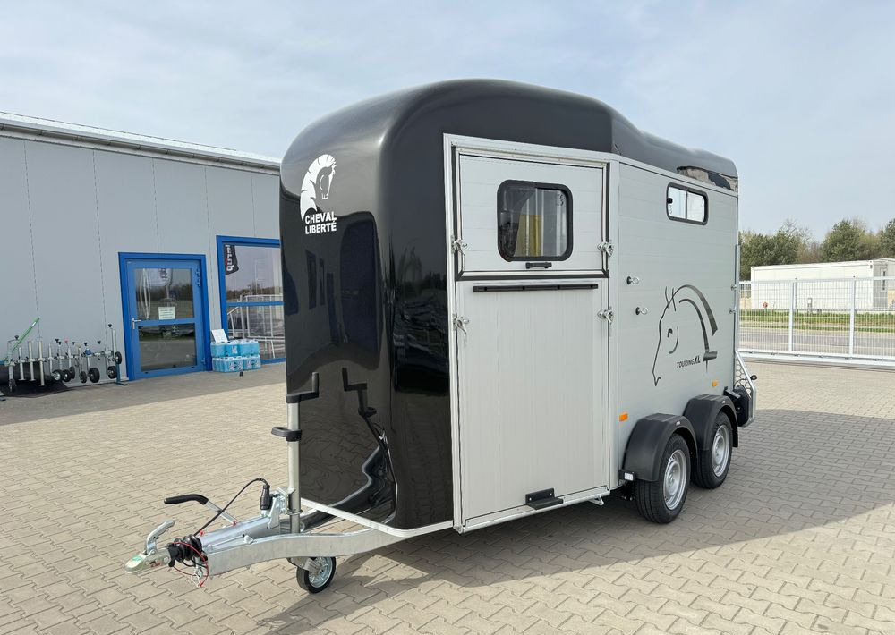 Prikolica za konje novi Cheval Liberte Touring Country XL przyczepa na dwa konie | duża siodlarnia | drzwi boczne | rampa przednia | 387×179 cm | ALUMINIOWA | Debon | dostawa | mocna i solidna |: slika 13