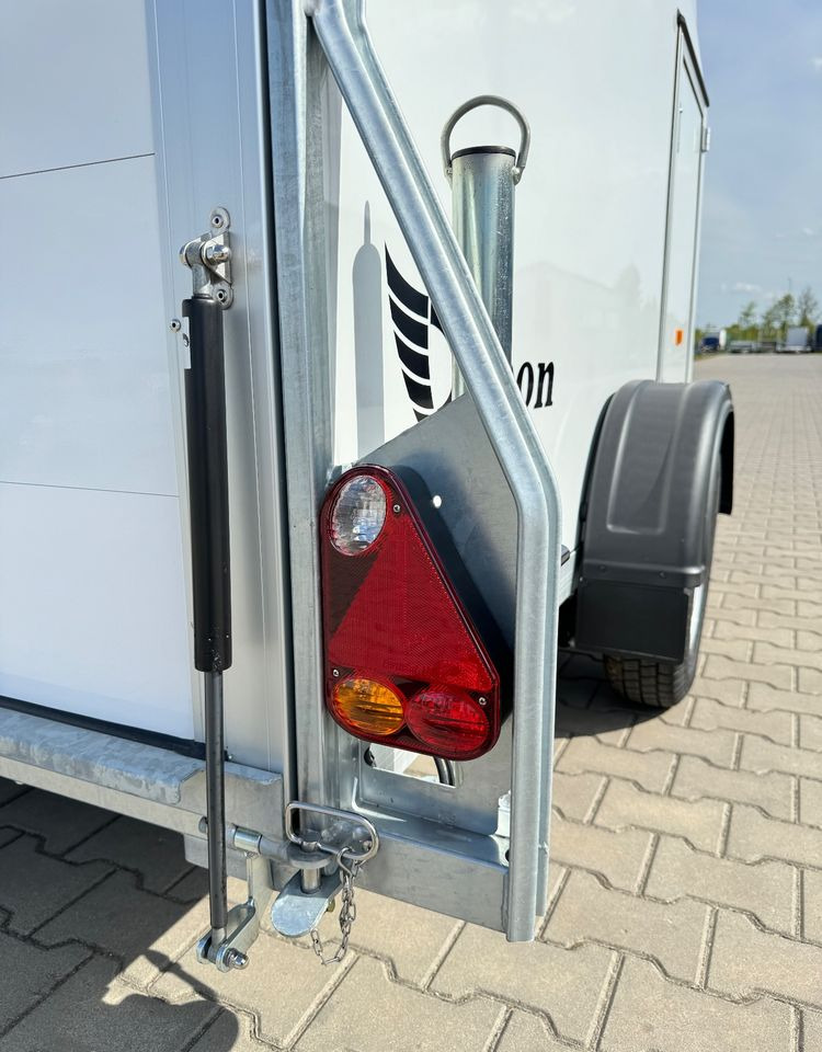 DEBON Debon Cargo 1300 + drzwi boczne | 300 x 150 x 170 cm / 750 - 1300 kg - Prikolica sa zatvorenim sandukom: slika 5 DEBON Debon Cargo 1300 + drzwi boczne | 300 x 150 x 170 cm / 750 - 1300 kg - Prikolica sa zatvorenim sandukom: slika 5