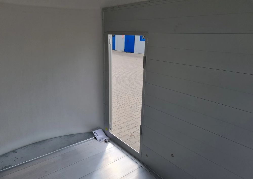 Prikolica sa zatvorenim sandukom novi DEBON Furgon C500 ALU + drzwi boczne: slika 17 Prikolica sa zatvorenim sandukom novi DEBON Furgon C500 ALU + drzwi boczne: slika 17