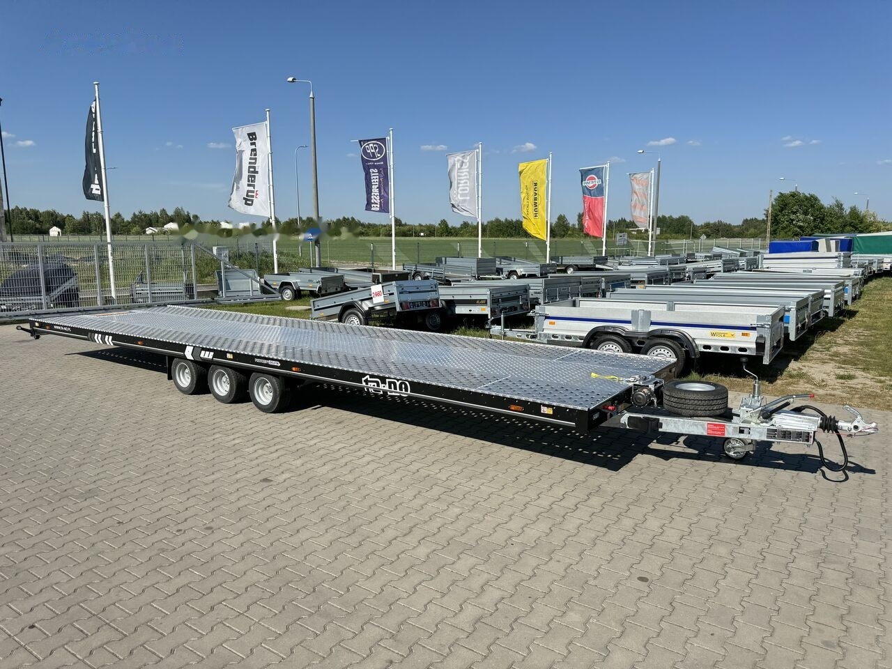 TA-NO TRIO 35.85 FT PREMIUM trailer for 2 cars black coated - Prikolica za prevoz automobila: slika 1 TA-NO TRIO 35.85 FT PREMIUM trailer for 2 cars black coated - Prikolica za prevoz automobila: slika 1