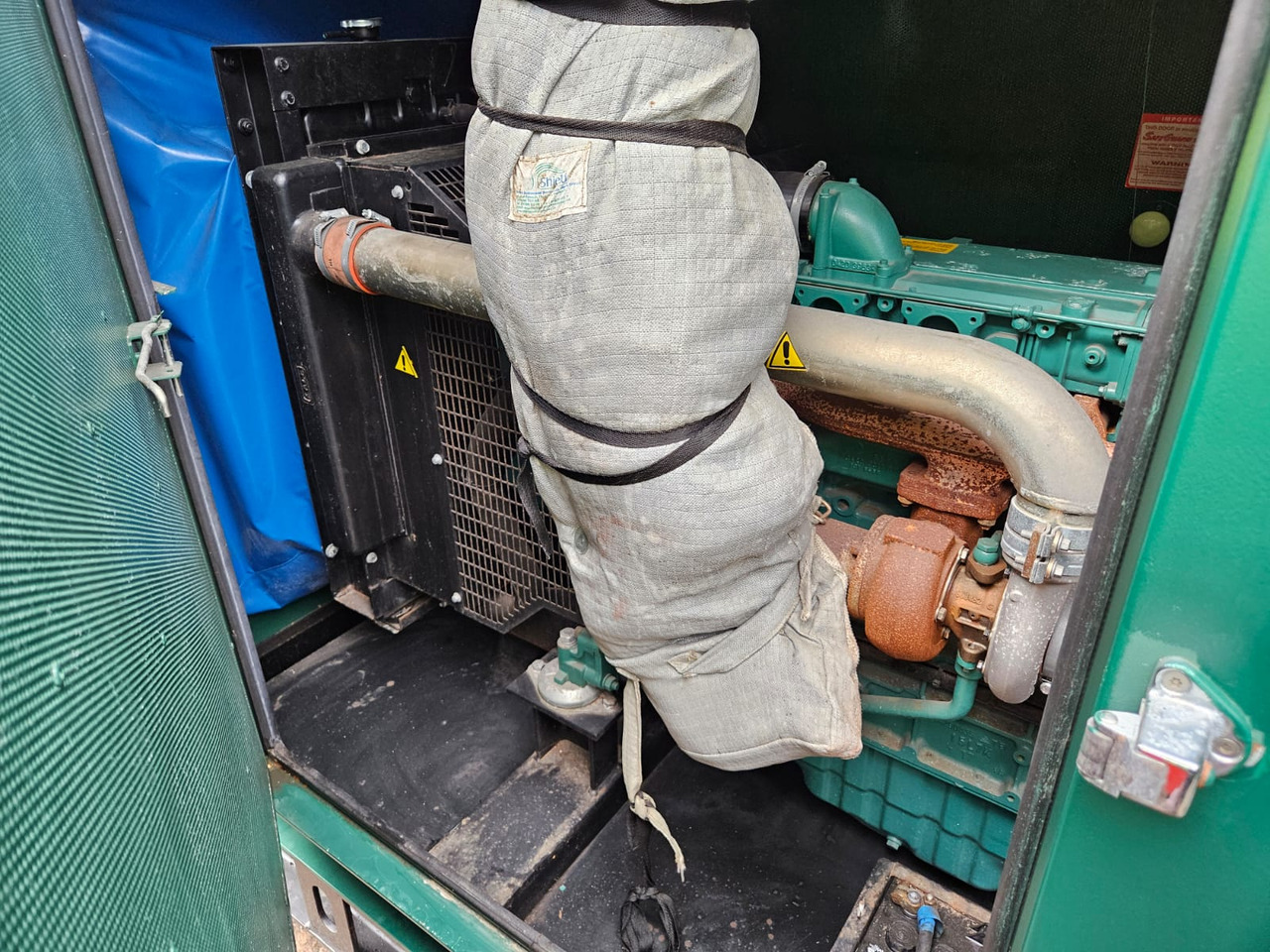 VOLVO TAD 720 GE DIESEL GENERATOR 120KW 150KVA 250 HOURS VOLVO TAD 720 GE DIESEL GENERATOR 120KW 150KVA 250 HOURS - Instrument/ Oprema: slika 4 VOLVO TAD 720 GE DIESEL GENERATOR 120KW 150KVA 250 HOURS VOLVO TAD 720 GE DIESEL GENERATOR 120KW 150KVA 250 HOURS - Instrument/ Oprema: slika 4