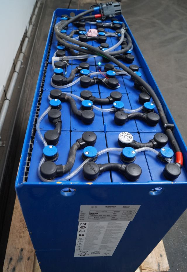 Hawker unknown | Battery 48V775Ah 48 5 PZMM775 Year 2023 weight 1132 kg sn. 8087 - Baterija za Oprema za rukovanje materijalima: slika 2 Hawker unknown | Battery 48V775Ah 48 5 PZMM775 Year 2023 weight 1132 kg sn. 8087 - Baterija za Oprema za rukovanje materijalima: slika 2