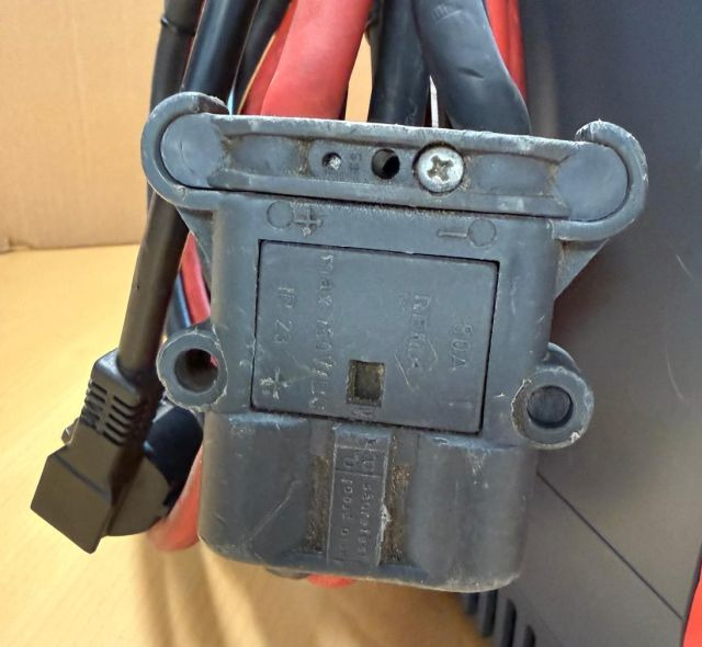 Hawker unknown | Charger for Next Sys batteries 24V36A 1085w 200-240 Vac sn. SCA - Baterija za Oprema za rukovanje materijalima: slika 3 Hawker unknown | Charger for Next Sys batteries 24V36A 1085w 200-240 Vac sn. SCA - Baterija za Oprema za rukovanje materijalima: slika 3