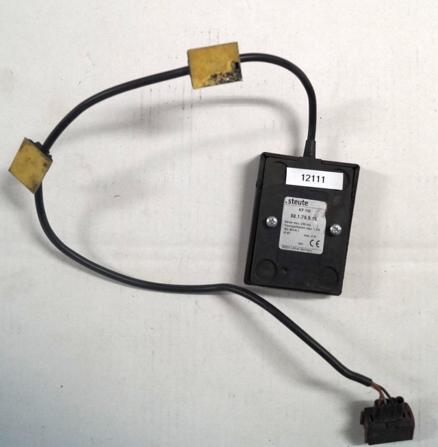 Jungheinrich 51258535 | Switch with S4 pin Saab connector Steute 88.1.79.9.15 - Električni sistem za Oprema za rukovanje materijalima: slika 1 Jungheinrich 51258535 | Switch with S4 pin Saab connector Steute 88.1.79.9.15 - Električni sistem za Oprema za rukovanje materijalima: slika 1