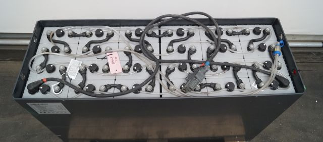 Jungheinrich unknown | Battery 48V775Ah 05-EPZS775SL Year 2022 weight 1141 kg sn - Baterija za Oprema za rukovanje materijalima: slika 3 Jungheinrich unknown | Battery 48V775Ah 05-EPZS775SL Year 2022 weight 1141 kg sn - Baterija za Oprema za rukovanje materijalima: slika 3