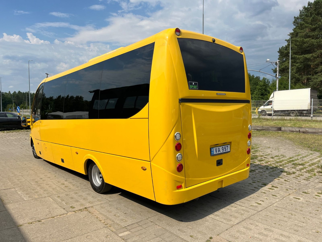 Iveco Rosero First / 24+1+1 / Telma/ EURO6 - Turistički autobus: slika 5 Iveco Rosero First / 24+1+1 / Telma/ EURO6 - Turistički autobus: slika 5