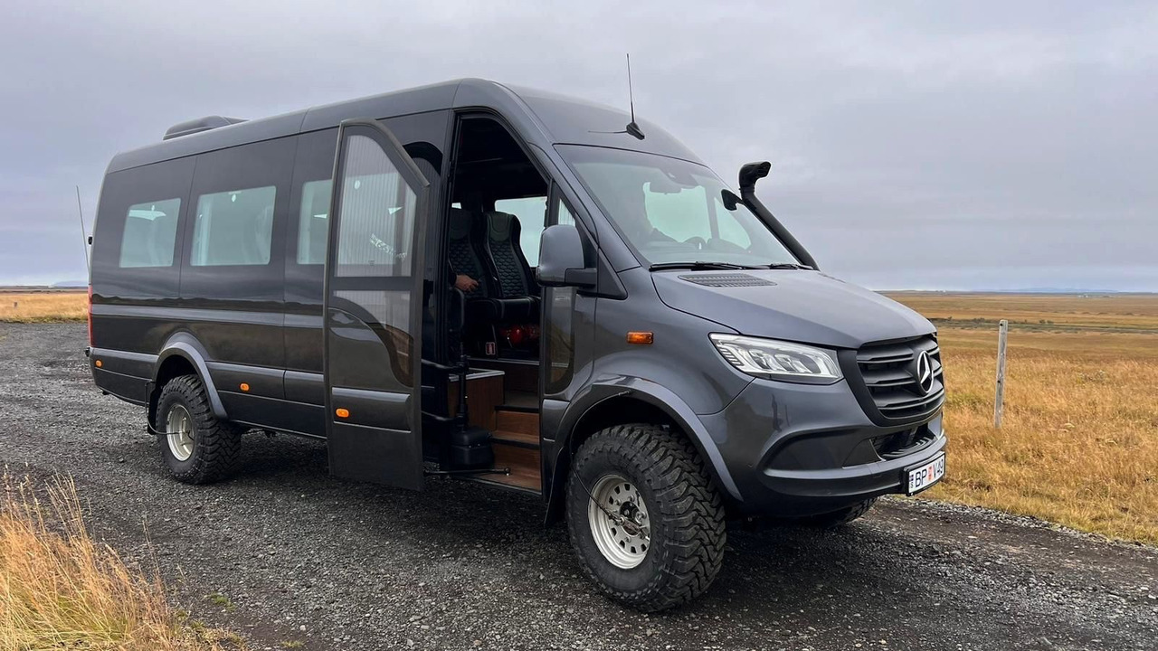 Mercedes-Benz Sprinter 519 AWD 4x4 TOURIST / 21 to 24 Seats - Minibus, Putnički kombi: slika 3 Mercedes-Benz Sprinter 519 AWD 4x4 TOURIST / 21 to 24 Seats - Minibus, Putnički kombi: slika 3