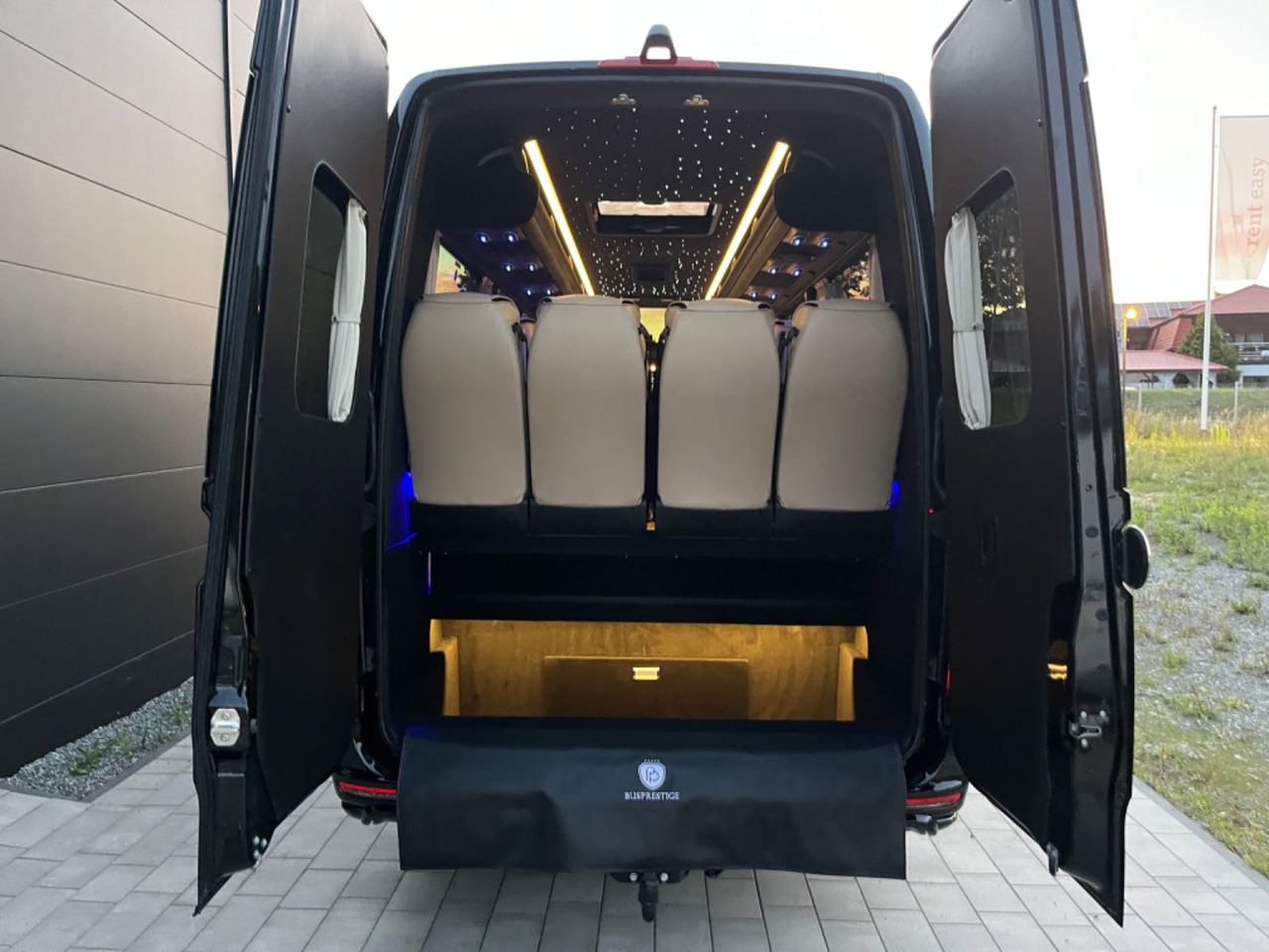 Mercedes-Benz Sprinter 519 XL /19+1+1/Luxury Bus /Coming Soon! Mercedes-Benz Sprinter 519 XL /19+1+1/Luxury /Panorama Windows - Minibus, Putnički kombi: slika 5 Mercedes-Benz Sprinter 519 XL /19+1+1/Luxury Bus /Coming Soon! Mercedes-Benz Sprinter 519 XL /19+1+1/Luxury /Panorama Windows - Minibus, Putnički kombi: slika 5