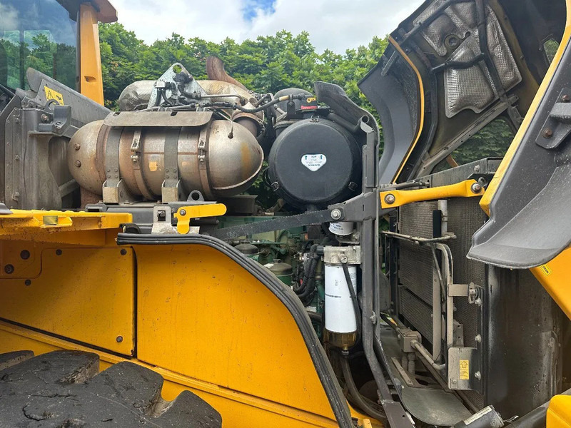 Utovarivač točkaš Volvo L120 H: slika 10