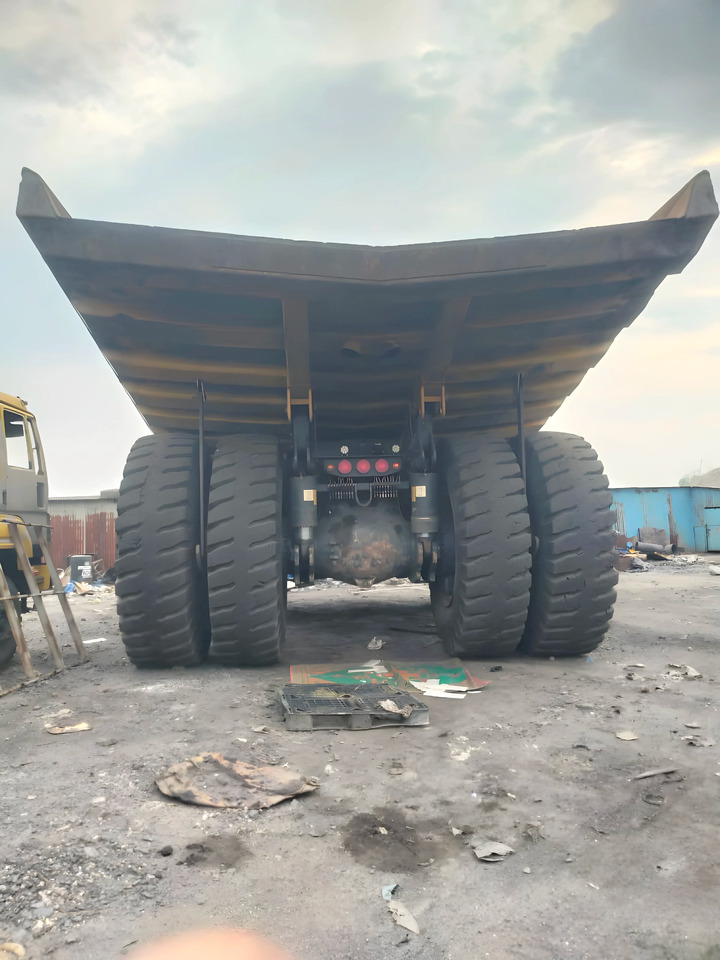 KOMATSU DUMP TRUCK HD785-7 - Rudarska mašina: slika 5 KOMATSU DUMP TRUCK HD785-7 - Rudarska mašina: slika 5