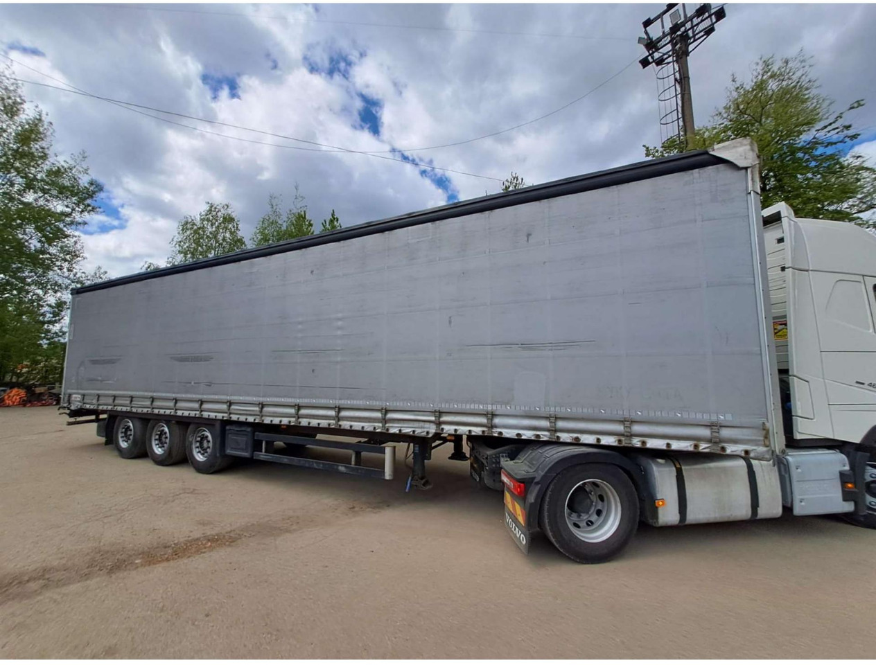 Schmitz Cargobull SCS24/L - Poluprikolica sa ceradom: slika 2 Schmitz Cargobull SCS24/L - Poluprikolica sa ceradom: slika 2