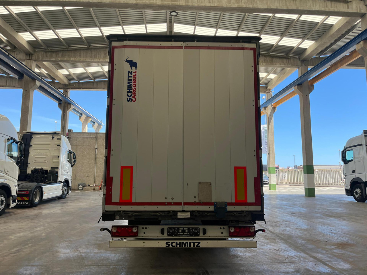 Schmitz Cargobull SCS24/L Varios - Poluprikolica sa ceradom: slika 4 Schmitz Cargobull SCS24/L Varios - Poluprikolica sa ceradom: slika 4