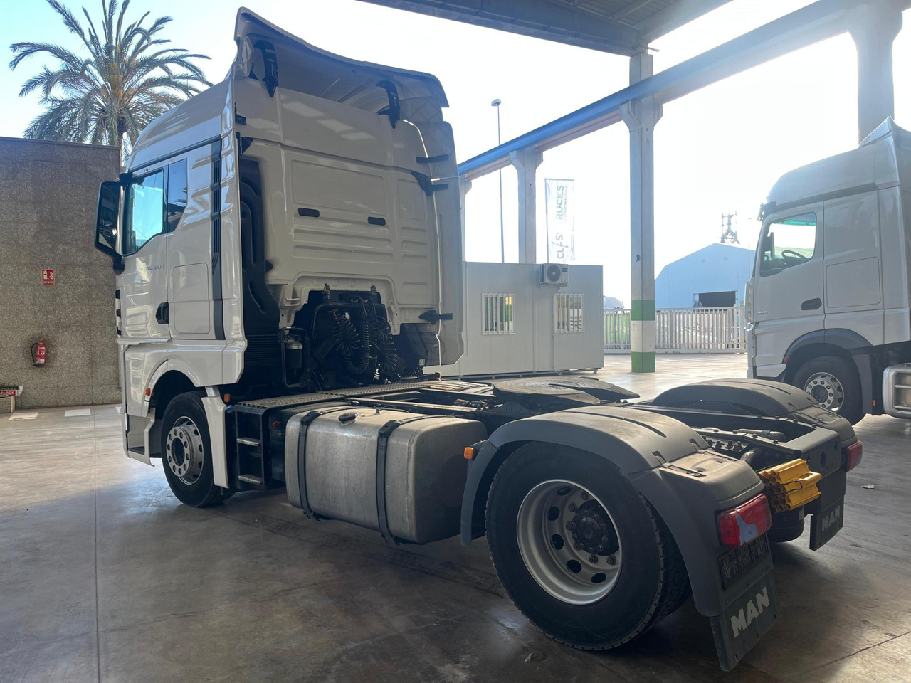 MAN TGX 18.470 GM Retarder - Tegljač: slika 4 MAN TGX 18.470 GM Retarder - Tegljač: slika 4