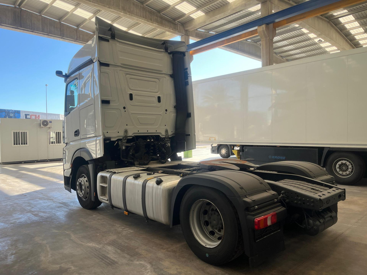 Mercedes-Benz Actros 5 1845 BigSpace - Tegljač: slika 4 Mercedes-Benz Actros 5 1845 BigSpace - Tegljač: slika 4