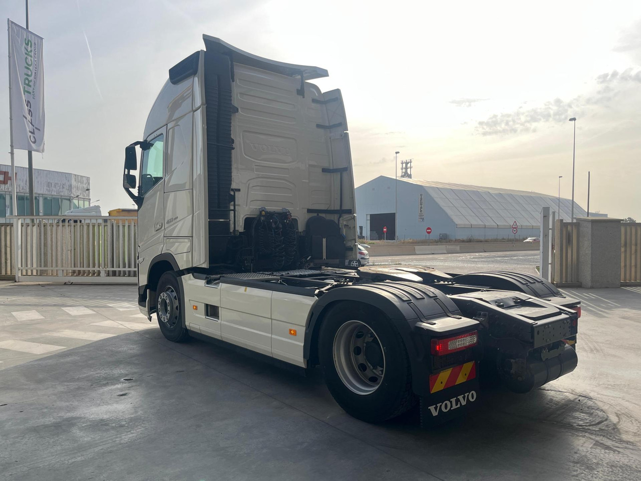 Volvo FH 460 Globetrotter XL i-Save - Tegljač: slika 3 Volvo FH 460 Globetrotter XL i-Save - Tegljač: slika 3