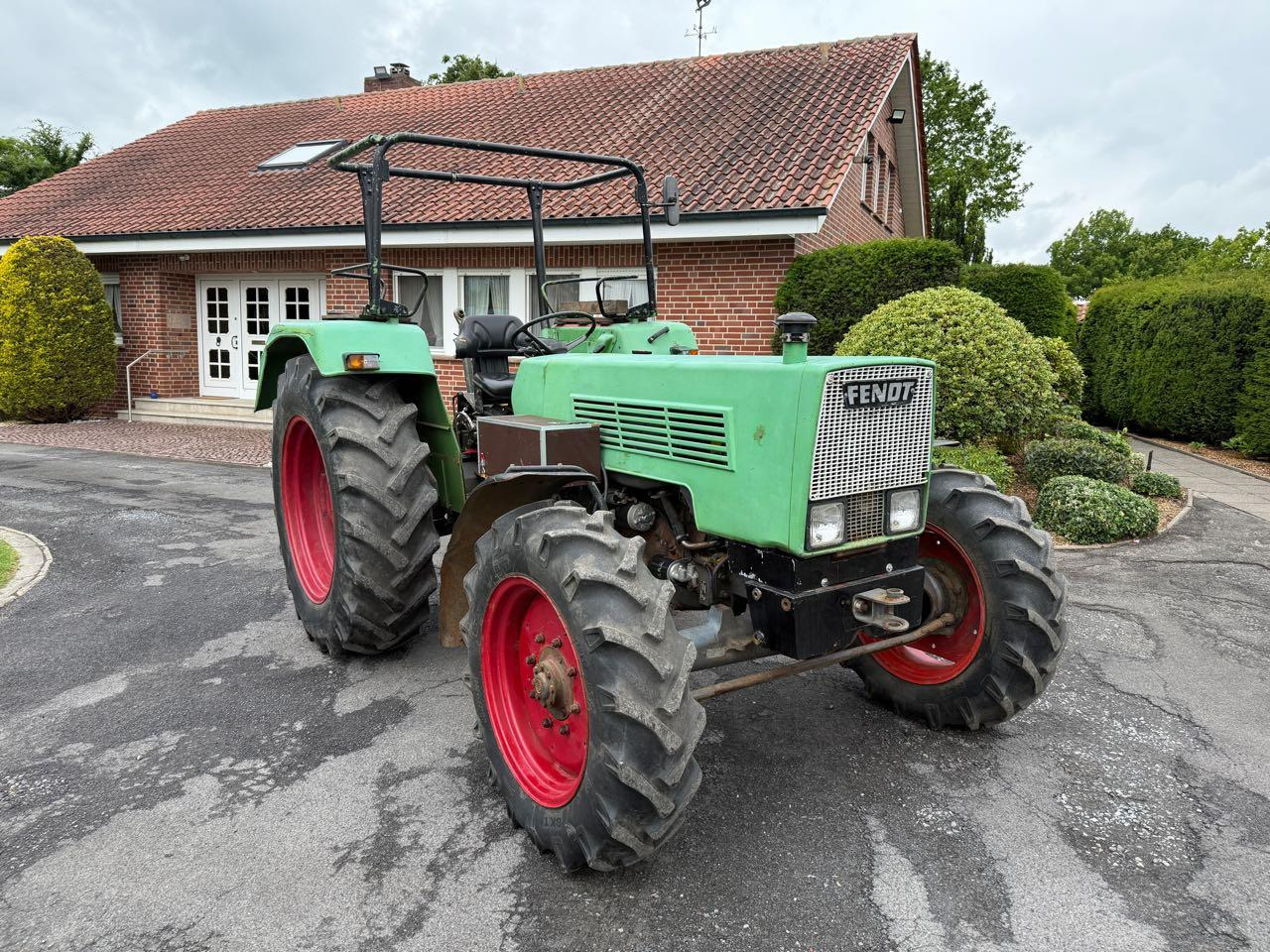 Fendt Farmer 106 (FWA 268S) - Traktor: slika 1 Fendt Farmer 106 (FWA 268S) - Traktor: slika 1