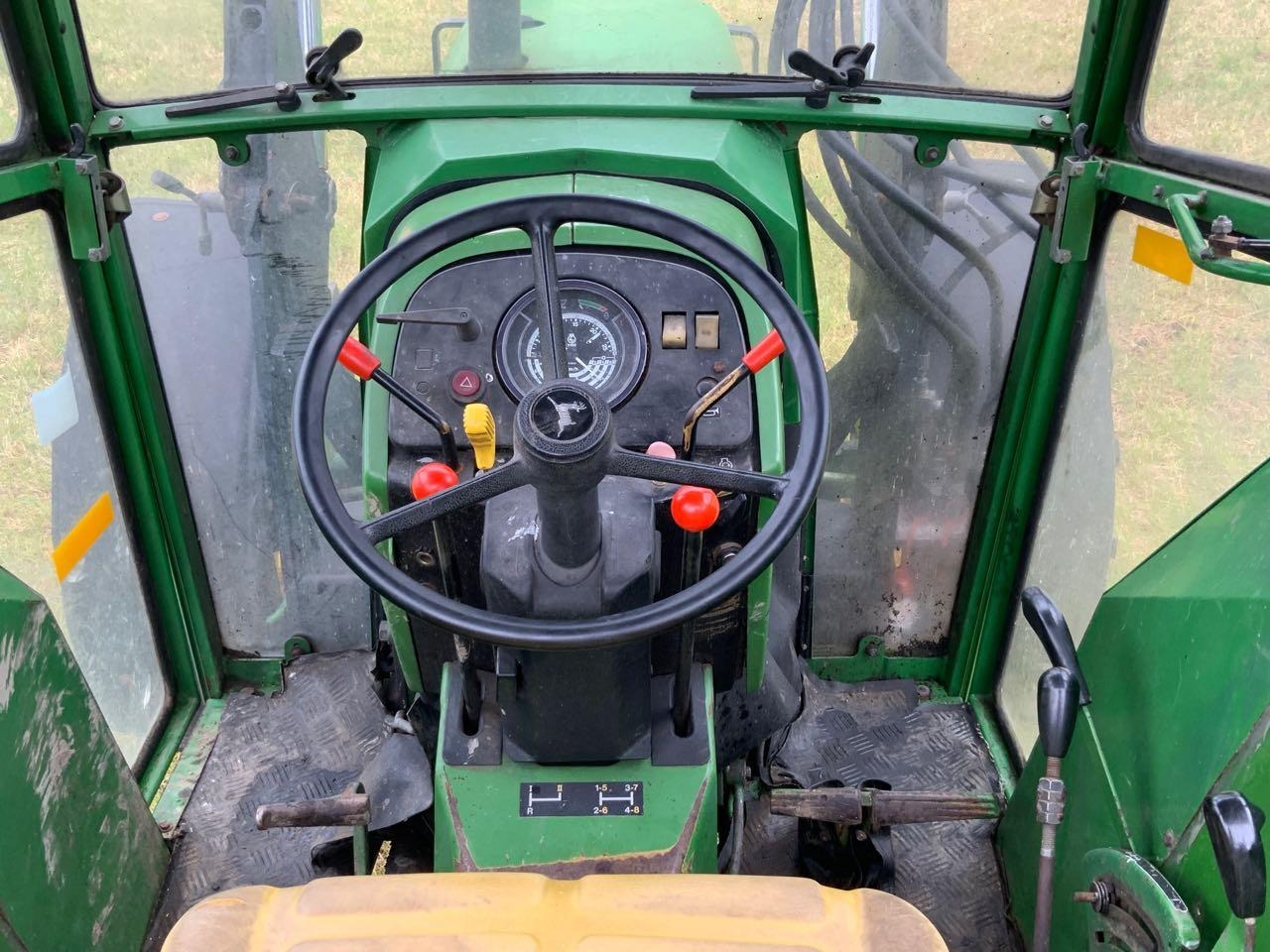 John Deere 2450A - Traktor: slika 4 John Deere 2450A - Traktor: slika 4
