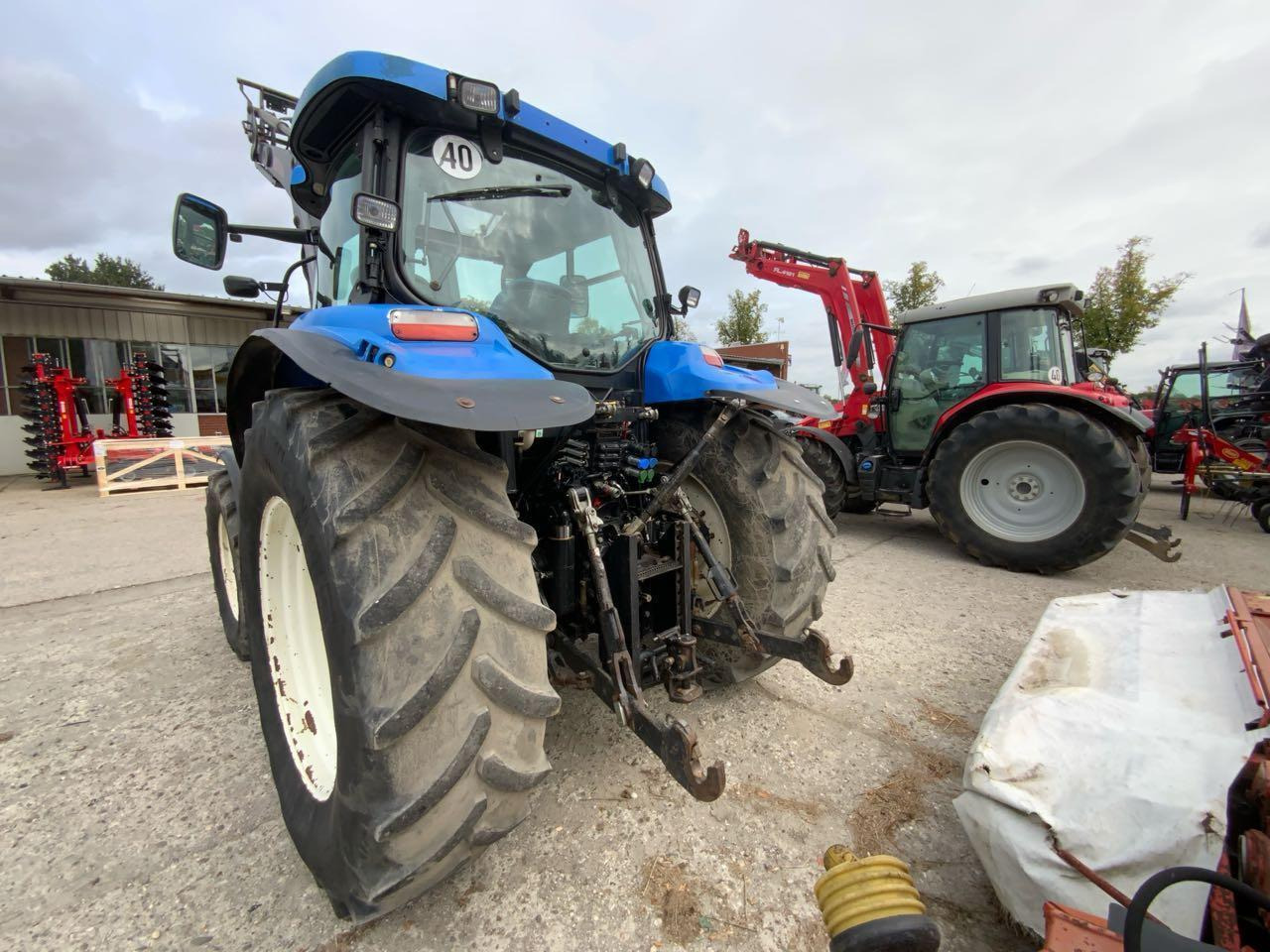 New Holland T6020 Elite - Traktor: slika 3 New Holland T6020 Elite - Traktor: slika 3