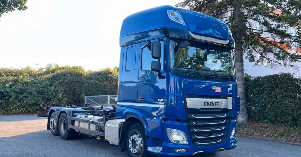 DAF XF 480 |Euro 6 | Automat | Retarder | Mobilna klimatyzacja | 6x2 | oś skrętna podnoszona | 193.000 km - Kamion sa golom šasijom i zatvorenom kabinom: slika 1 DAF XF 480 |Euro 6 | Automat | Retarder | Mobilna klimatyzacja | 6x2 | oś skrętna podnoszona | 193.000 km - Kamion sa golom šasijom i zatvorenom kabinom: slika 1
