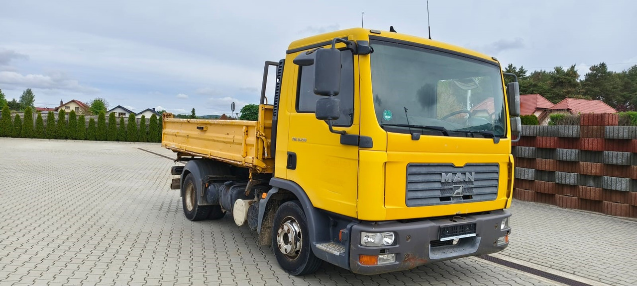 MAN TGL 8.210 * 2007 * 3-stronny KIPER * NOWE OPONY * MANUAL * RESOR * 3 MIEJSCA - Istovarivač: slika 5 MAN TGL 8.210 * 2007 * 3-stronny KIPER * NOWE OPONY * MANUAL * RESOR * 3 MIEJSCA - Istovarivač: slika 5