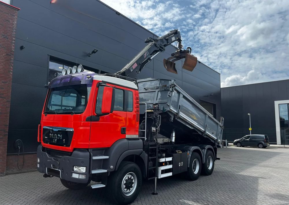 MAN TGS 26.360 /6x6 /Euro 5 /WYWROTKA TRÓJSTRONNA + ŻURAW - Istovarivač: slika 5 MAN TGS 26.360 /6x6 /Euro 5 /WYWROTKA TRÓJSTRONNA + ŻURAW - Istovarivač: slika 5