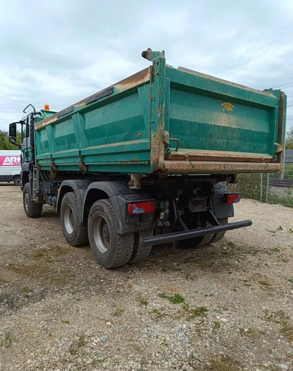 MAN TGS 26.500 | 6x6 | Wywrotka trójstronna | Meiller + Bordmatik | EURO 6 | Rok 2017 | Automat - Istovarivač: slika 4 MAN TGS 26.500 | 6x6 | Wywrotka trójstronna | Meiller + Bordmatik | EURO 6 | Rok 2017 | Automat - Istovarivač: slika 4