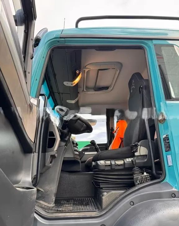 Istovarivač MAN TGS 35.440 / Meiller 3-stronny wywrotka / Bordmatik / 8x4 / Euro5: slika 7 Istovarivač MAN TGS 35.440 / Meiller 3-stronny wywrotka / Bordmatik / 8x4 / Euro5: slika 7