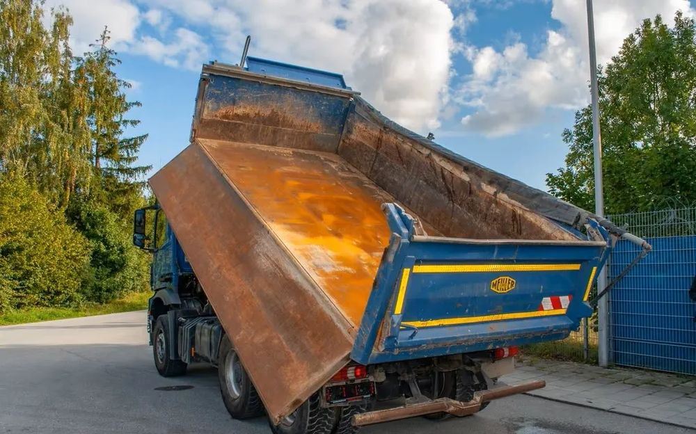 Mercedes-Benz Arocs 2652 6x4 – Wywrotka trójstronna Meiller z Bordmatik (Euro 6) - Istovarivač: slika 5 Mercedes-Benz Arocs 2652 6x4 – Wywrotka trójstronna Meiller z Bordmatik (Euro 6) - Istovarivač: slika 5