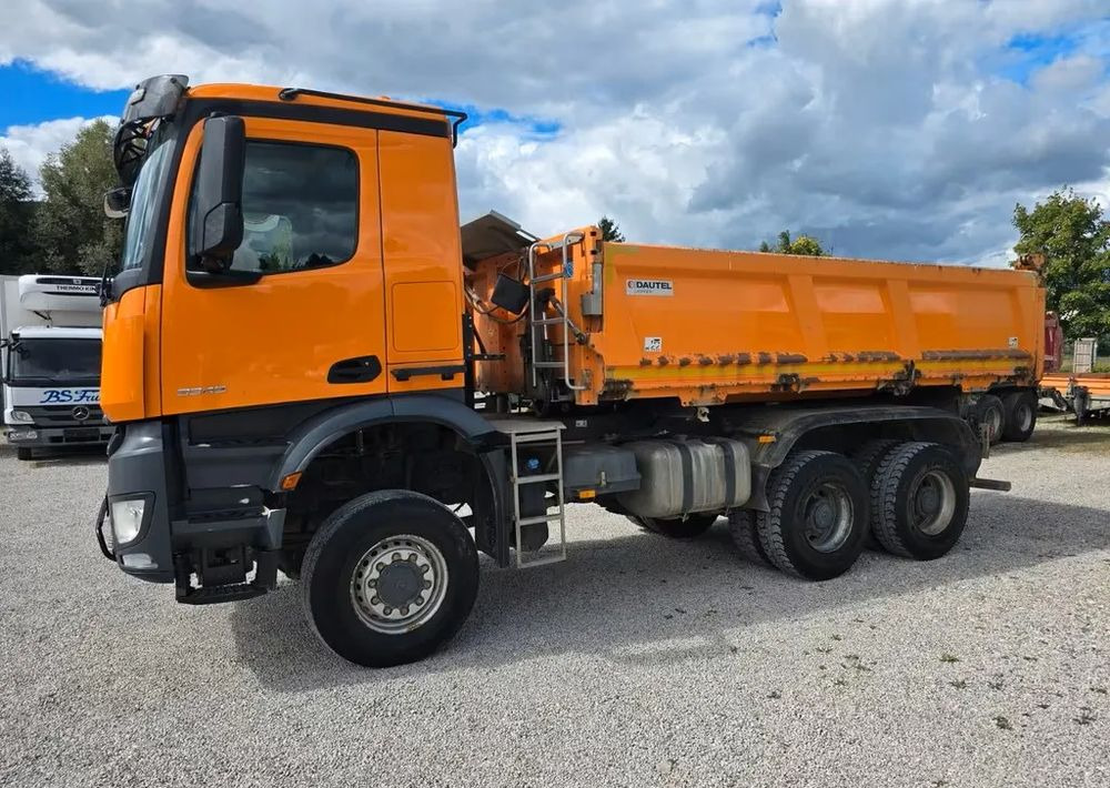 Mercedes-Benz Arocs 3345 6x6 Allrad / Bordmatic – Wywrotka Dautel | 449 KM | - Istovarivač: slika 4 Mercedes-Benz Arocs 3345 6x6 Allrad / Bordmatic – Wywrotka Dautel | 449 KM | - Istovarivač: slika 4