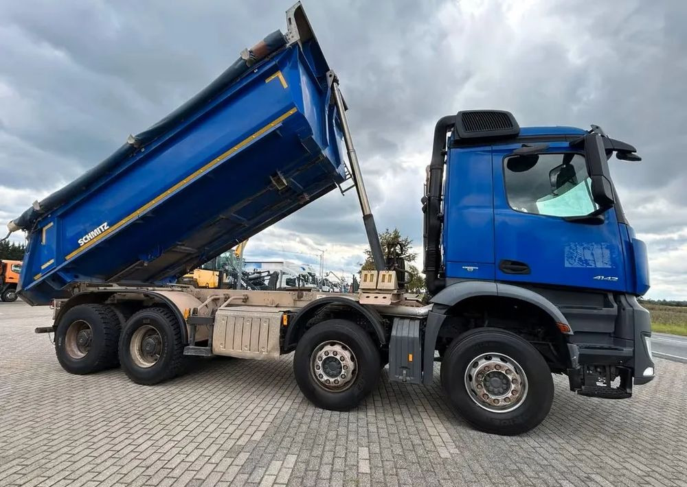 Mercedes-Benz Arocs 4142 | Wywrotka Schmitz | 8x4 | Euro 6 | Klima | Retarder | 242 598 km - Istovarivač: slika 3 Mercedes-Benz Arocs 4142 | Wywrotka Schmitz | 8x4 | Euro 6 | Klima | Retarder | 242 598 km - Istovarivač: slika 3