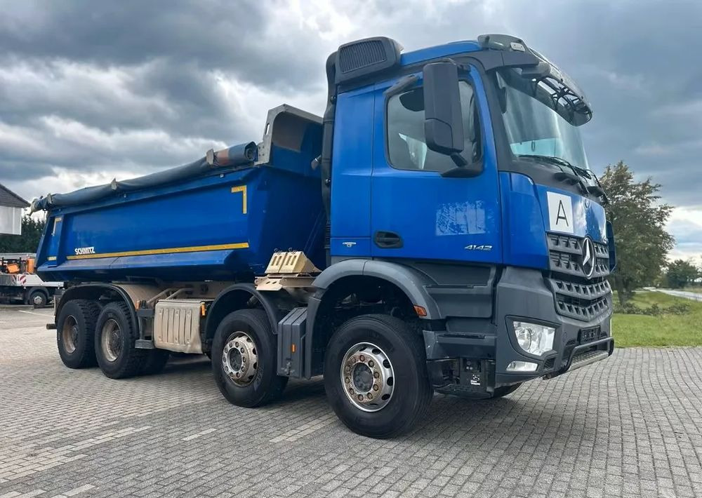 Mercedes-Benz Arocs 4142 | Wywrotka Schmitz | 8x4 | Euro 6 | Klima | Retarder | 242 598 km - Istovarivač: slika 1 Mercedes-Benz Arocs 4142 | Wywrotka Schmitz | 8x4 | Euro 6 | Klima | Retarder | 242 598 km - Istovarivač: slika 1
