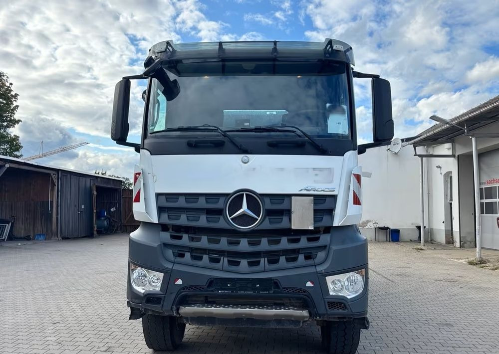 Mercedes-Benz Arocs 4145 AK 8x6 | Wywrotka trójstronna Schmitz Mulde | Klima | Kamera | - Istovarivač: slika 5 Mercedes-Benz Arocs 4145 AK 8x6 | Wywrotka trójstronna Schmitz Mulde | Klima | Kamera | - Istovarivač: slika 5