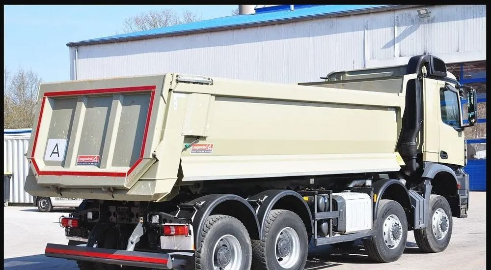 Mercedes-Benz Arocs 4151 | 8x8 | 510 KM | EURO 6 | Hydraulika | Automat | Klimatyzacja | Rok 2021 - Istovarivač: slika 3 Mercedes-Benz Arocs 4151 | 8x8 | 510 KM | EURO 6 | Hydraulika | Automat | Klimatyzacja | Rok 2021 - Istovarivač: slika 3