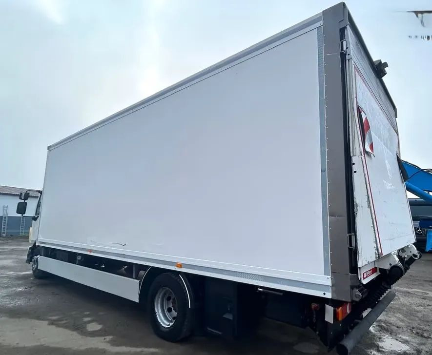 Volvo FL 250 | Chłodnia Carrier Supra -30°C | Hydrauliczna platforma załadunkowa | ogrzewanie postojowe | 187 654 km | Automatyczna skrzynia | Euro 6 |4x2 - Hladnjača: slika 4 Volvo FL 250 | Chłodnia Carrier Supra -30°C | Hydrauliczna platforma załadunkowa | ogrzewanie postojowe | 187 654 km | Automatyczna skrzynia | Euro 6 |4x2 - Hladnjača: slika 4
