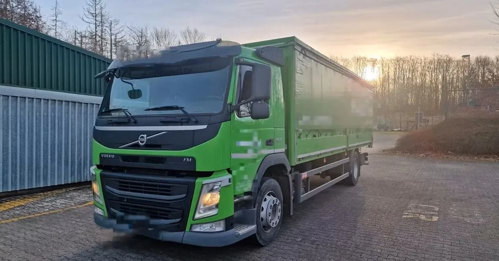 Volvo FM 420 – zabudowa + plandeka / Automatyczna skrzynia / Euro 6 / Zawieszenie pneumatyczne/ 4x2/ - Kamion sa ceradom: slika 1 Volvo FM 420 – zabudowa + plandeka / Automatyczna skrzynia / Euro 6 / Zawieszenie pneumatyczne/ 4x2/ - Kamion sa ceradom: slika 1