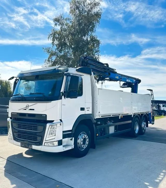 Volvo FM420 6x2 z zabudową budowlaną / oś podnoszona i skrętna / HDS Atlas / Euro 6 / 238 000 km - Kamion sa tovarnim sandukom, Kamion sa dizalicom: slika 1 Volvo FM420 6x2 z zabudową budowlaną / oś podnoszona i skrętna / HDS Atlas / Euro 6 / 238 000 km - Kamion sa tovarnim sandukom, Kamion sa dizalicom: slika 1
