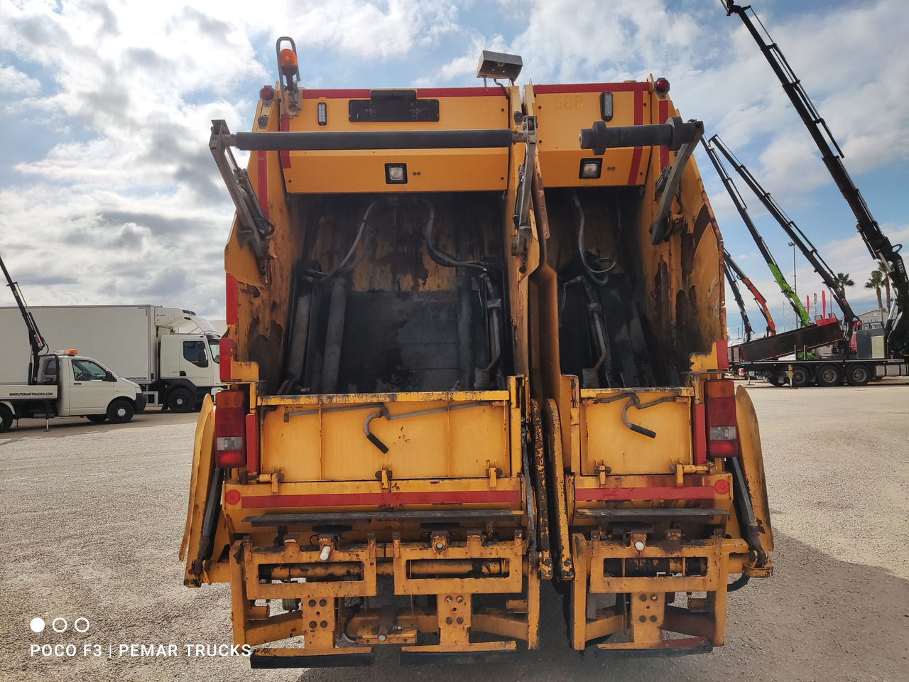 GEESINKNORBA MF300 CONTENEDOR BASURERO RECOLECTOR / COMPACTADOR - Instrument/ Oprema: slika 3 GEESINKNORBA MF300 CONTENEDOR BASURERO RECOLECTOR / COMPACTADOR - Instrument/ Oprema: slika 3