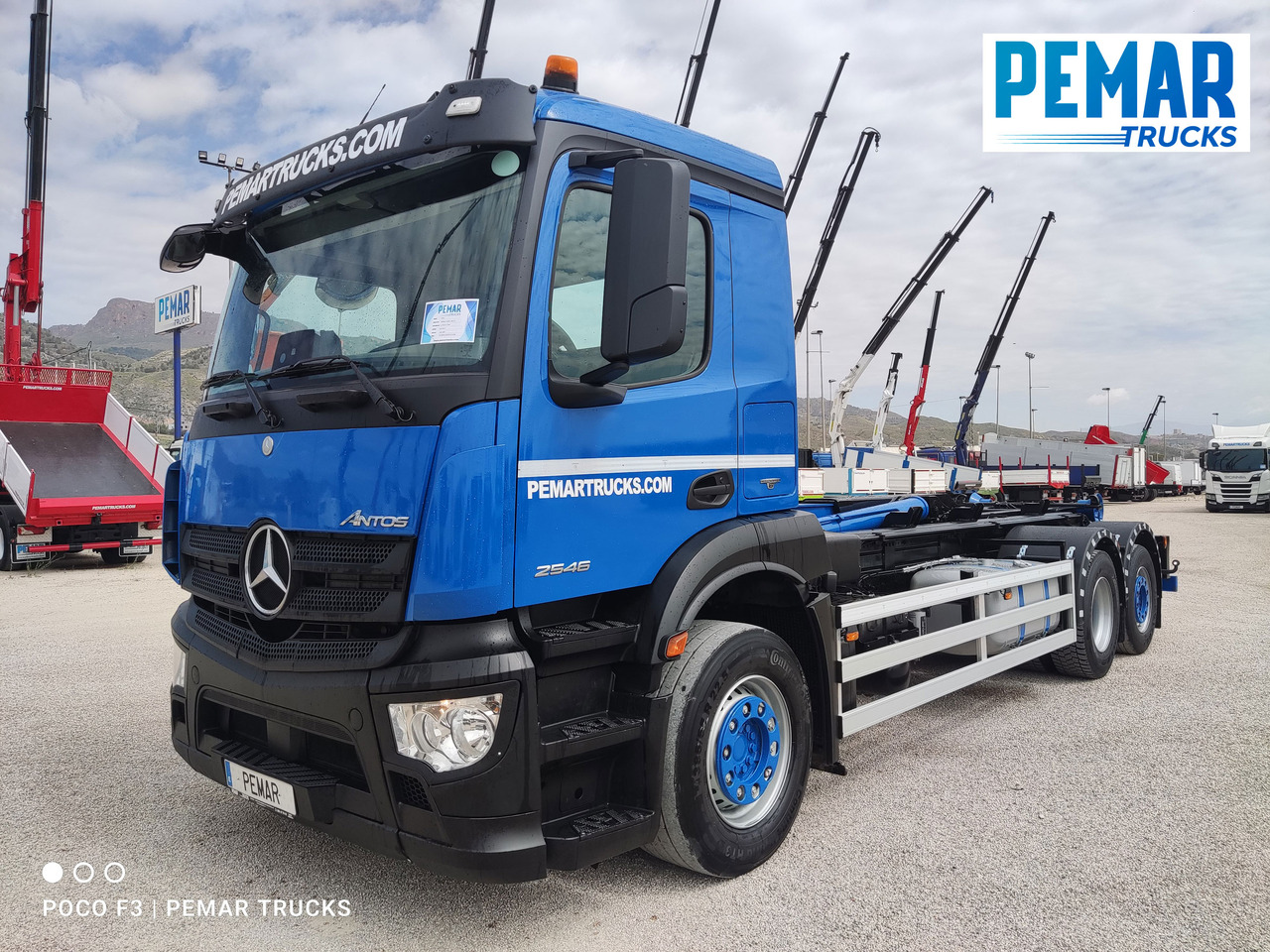 MERCEDES-BENZ ANTOS 2546 6X2 MULTILIFT - Kamion za prevoz kontejnera/ Kamion sa promenjivim sandukom: slika 2 MERCEDES-BENZ ANTOS 2546 6X2 MULTILIFT - Kamion za prevoz kontejnera/ Kamion sa promenjivim sandukom: slika 2