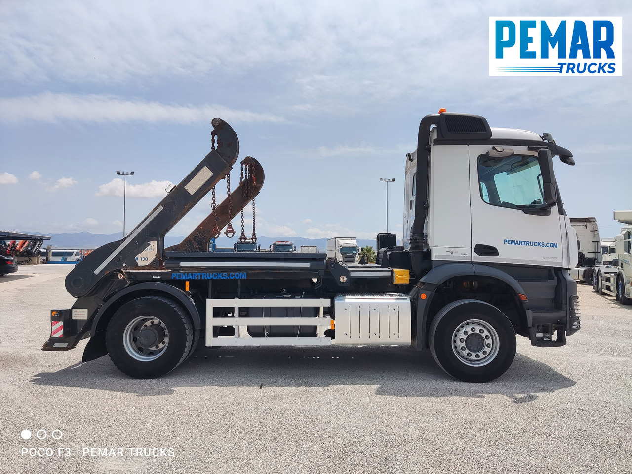 MERCEDES-BENZ AROCS 1845 PORTACONTENEDOR CADENA - Kamion za utovaranje kontejnera: slika 5 MERCEDES-BENZ AROCS 1845 PORTACONTENEDOR CADENA - Kamion za utovaranje kontejnera: slika 5