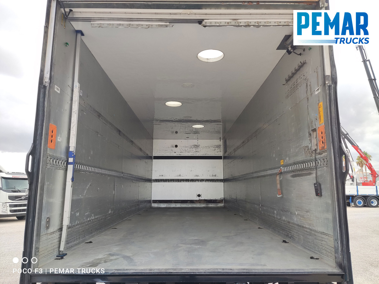 Kamion sa zatvorenim sandukom SCANIA P 230 CAJA CERRADA 16.5T: slika 12