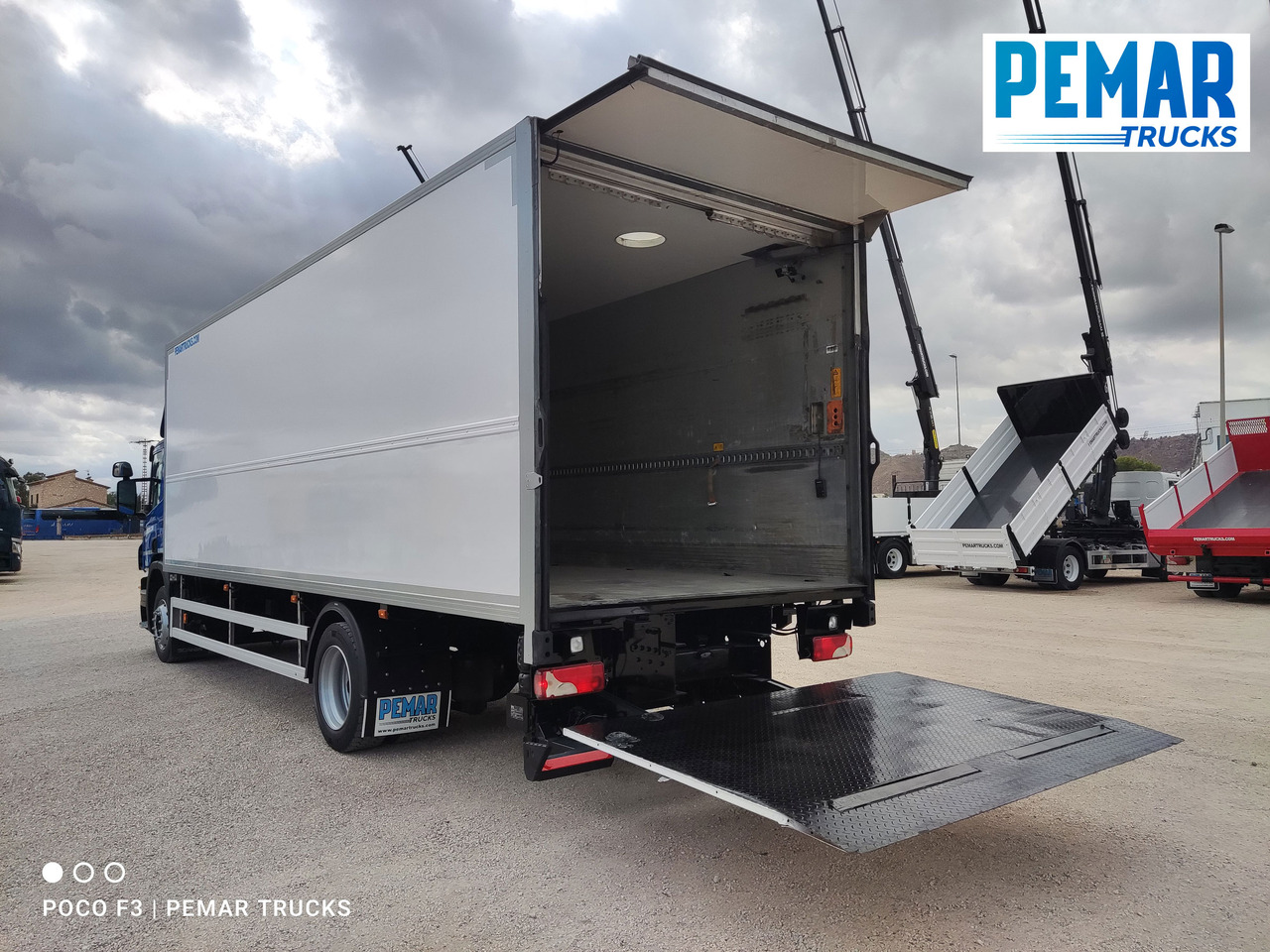 Kamion sa zatvorenim sandukom SCANIA P 230 CAJA CERRADA 16.5T: slika 9