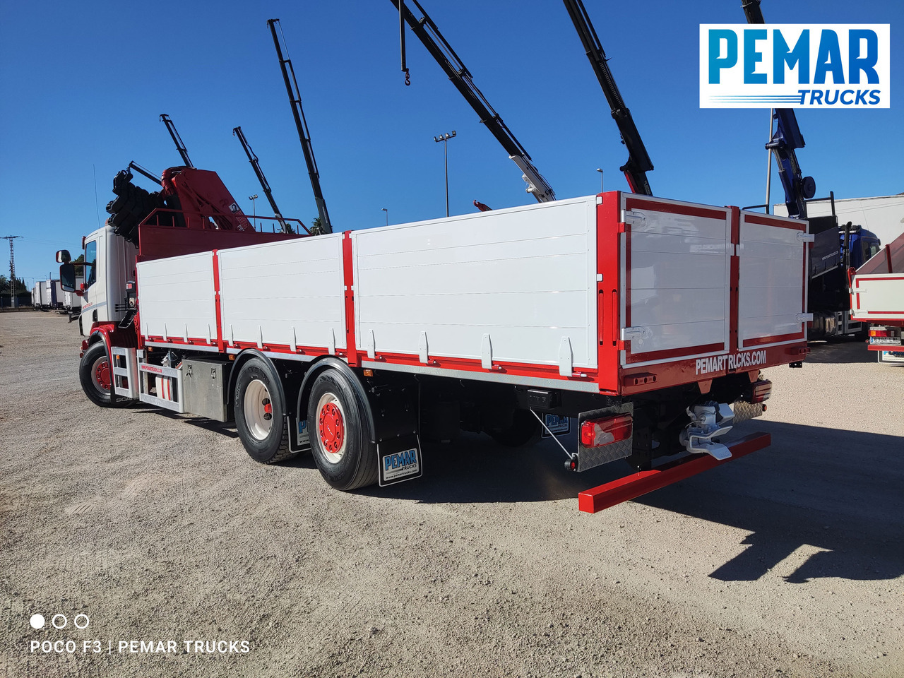 Kamion sa dizalicom SCANIA P 400 6X2 GRUA CAJA FIJA: slika 13